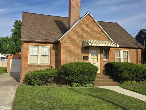 1022 N Monroe Ave, Mason City, IA 50401