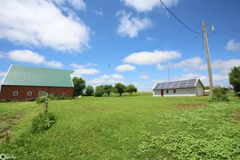 24388 250th St, Eldora, IA 50627