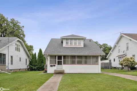 1823 Sunnyside Ave, Burlington, IA 52601