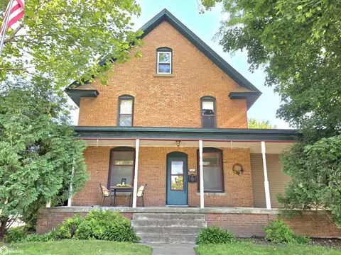 742 12th St NE, Mason City, IA 50401