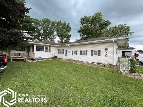 344 S Benton St, Lomax, IL 61454