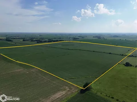 520 Th St SE, Lone Tree, IA 52755
