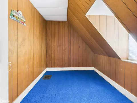 Bedroom - 80 S 7th St, Hamilton, IL 62341 photo 8 of 9