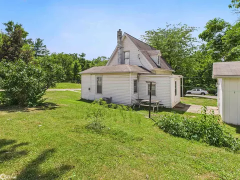 Exterior - 80 S 7th St, Hamilton, IL 62341 photo 7 of 8
