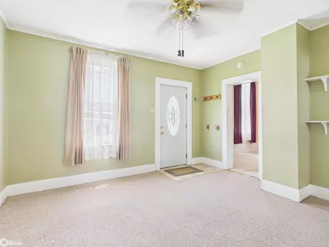 Living - 80 S 7th St, Hamilton, IL 62341 photo 2 of 3
