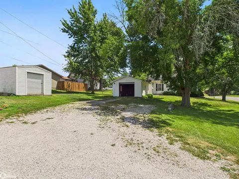 Exterior - 80 S 7th St, Hamilton, IL 62341 photo 4 of 8