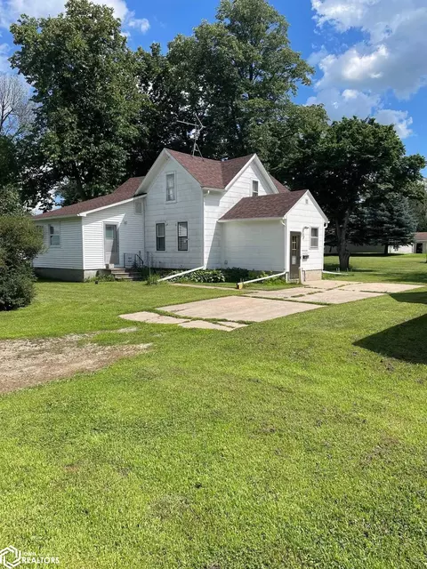 014 SE 2nd Ave, Titonka, IA 50480