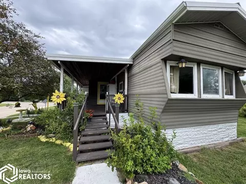 815 N 13th St, Centerville, IA 52544