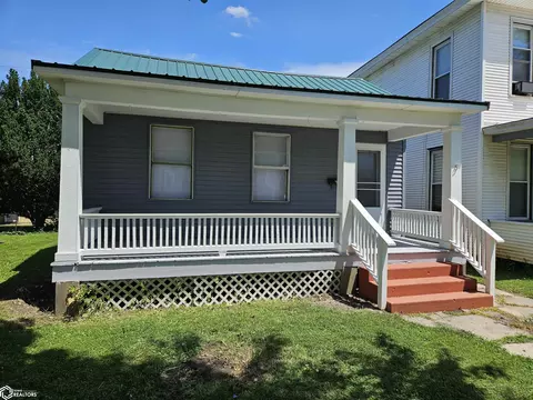 402 S Central Ave, Burlington, IA 52601