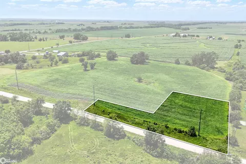 32019 645th Ave, Maxwell, IA 50161
