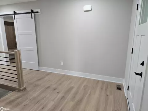 Entry Way - 1407 E 10th St, Carroll, IA 51401 photo 3 of 3