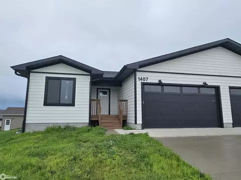 1407 E 10th St, Carroll, IA 51401