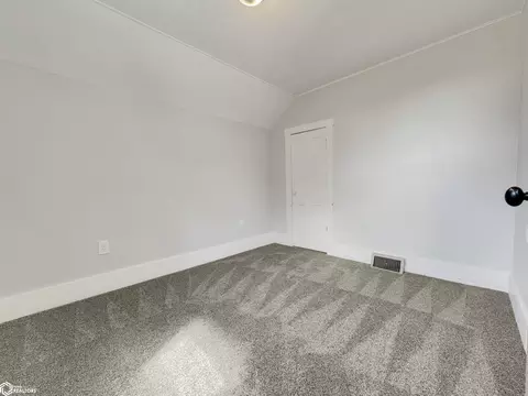 Bedroom - 1440 Olive Ave, Hampton, IA 50441 photo 3 of 5