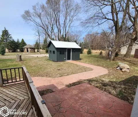 Exterior - 1440 Olive Ave, Hampton, IA 50441 photo 6 of 10