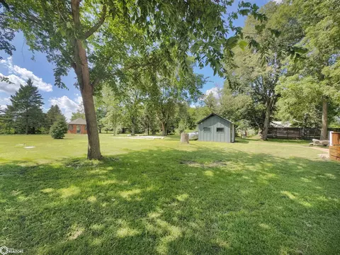 Exterior - 1440 Olive Ave, Hampton, IA 50441 photo 10 of 10