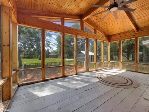 Exterior - 1440 Olive Ave, Hampton, IA 50441 photo 2 of 10