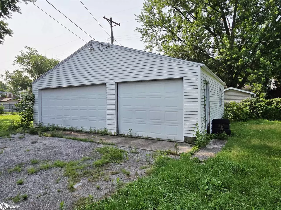 Exterior - 1110 Elm St, Webster City, IA 50595 photo 2 of 2