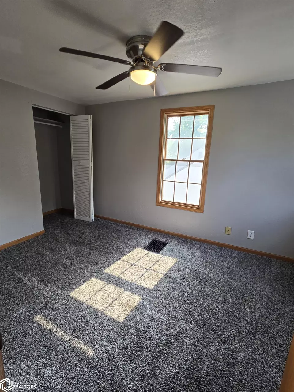 Bedroom - 1110 Elm St, Webster City, IA 50595 photo 3 of 7