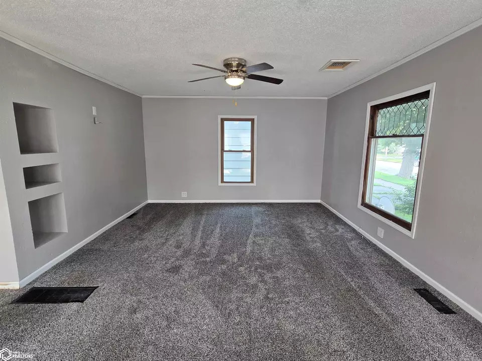 Living - 1110 Elm St, Webster City, IA 50595 photo 2 of 3