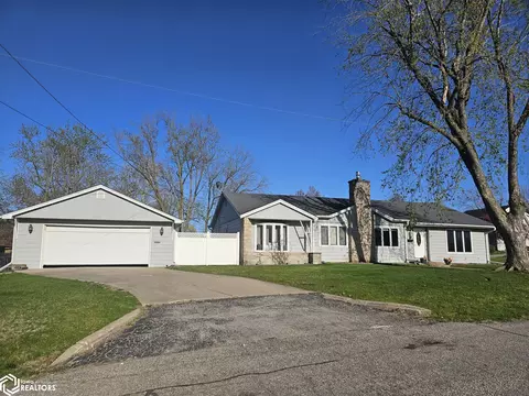 2 Carter Ct, Ottumwa, IA 52501