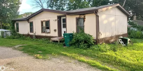 805 5th St, Corning, IA 50841
