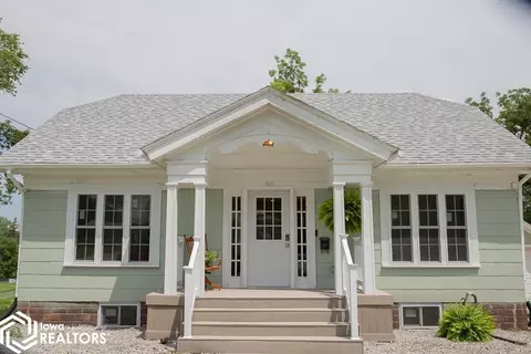 716 1st Ave NE, Hampton, IA 50441