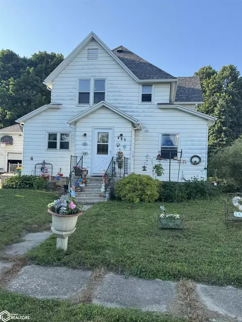 110 W Walnut Ave, Manly, IA 50456