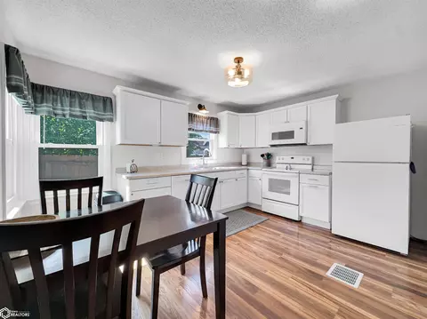 Kitchen - 220 5th Ave NE, Hampton, IA 50441 photo 1 of 3
