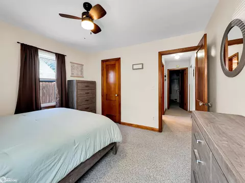 Bedroom - 220 5th Ave NE, Hampton, IA 50441 photo 2 of 7