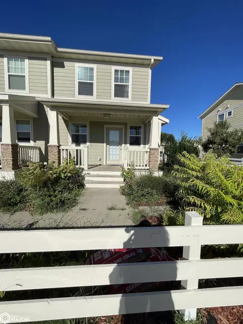 2144 Sapphire Ln, Fairfield, IA 52556