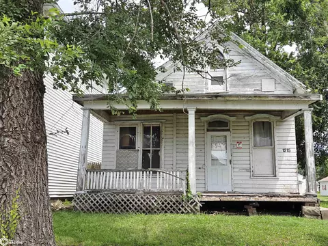1215 Avenue G, Fort Madison, IA 52627