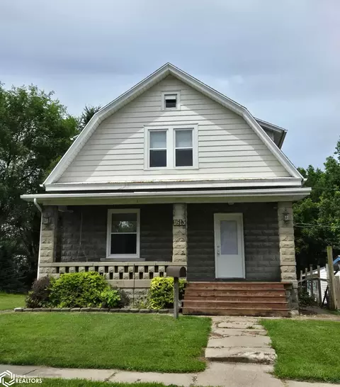 1613 Lincoln St, Burlington, IA 52601