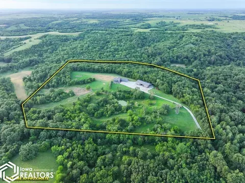 23500 537 Ln, Chariton, IA 50049