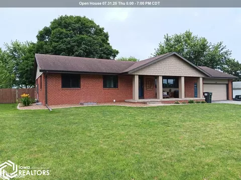 104 E Depot St E, New Sharon, IA 50207