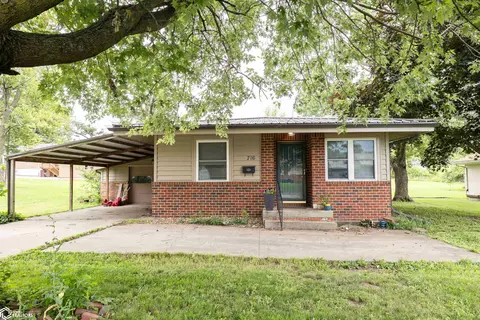 716 Ilion Ave, Chariton, IA 50049