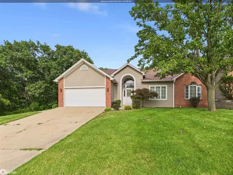 3277 Brookshire Dr, Keokuk, IA 52632