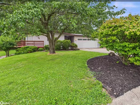 1707 Park View Hts, Keokuk, IA 52632