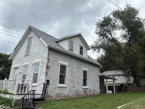 18 N 1st St, Keokuk, IA 52632