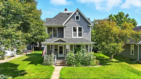422 E Wheeler St, West Burlington, IA 52655
