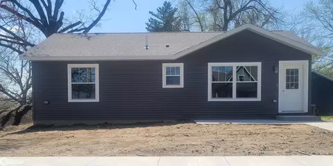 207 E Jefferson St, Mount Ayr, IA 50854