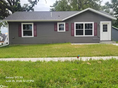 207 E Jefferson St, Mount Ayr, IA 50854
