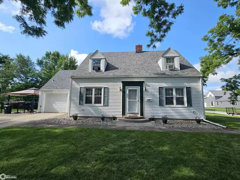 1002 Schaller St, Sac City, IA 50583