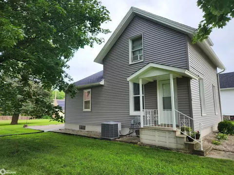 1220 Main St, Grinnell, IA 50112