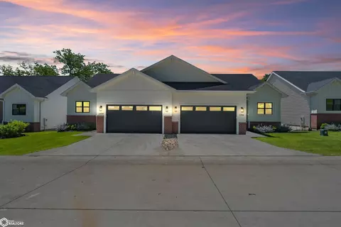 2356 River Rd, Iowa Falls, IA 50126