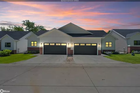 2356 River Rd, Iowa Falls, IA 50126