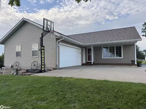 804 W Julian St, Le Grand, IA 50142