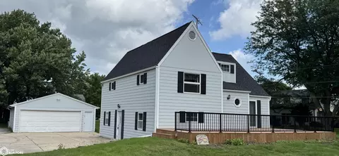 409 12th Ave NW, Hampton, IA 50441