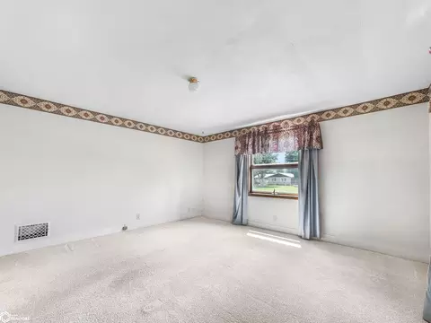 409 12th Ave NW, Hampton, IA 50441 photo 11