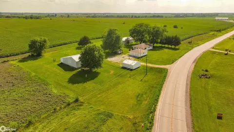 10051 Agency Hedrick Rd, Ottumwa, IA 52501