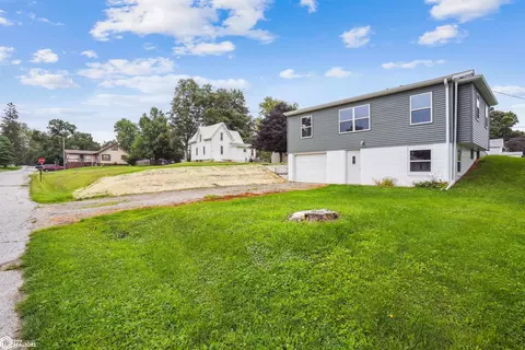 405 2nd Ave, Melbourne, IA 50162